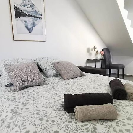 L'Elegant Duplex - Clim I Wifi I Proche Du Centre-Ville Miramas Bagian luar foto